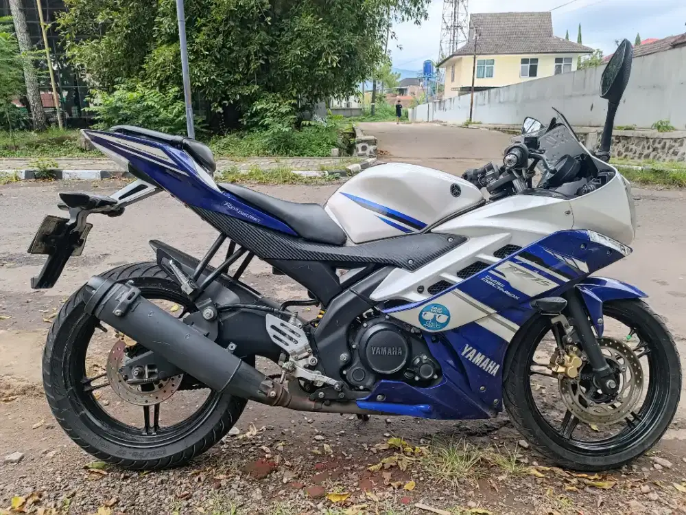 Yamaha R15 V2 2014