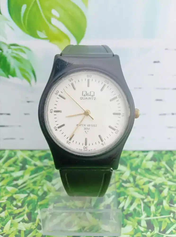 Jam Tangan wanita Q&Q