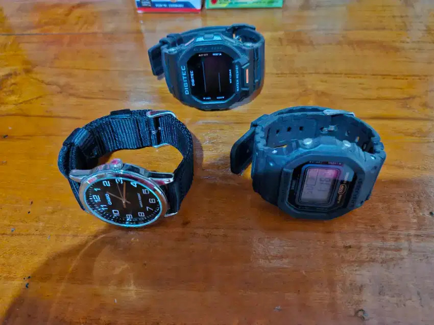 Jam analog dan digital
