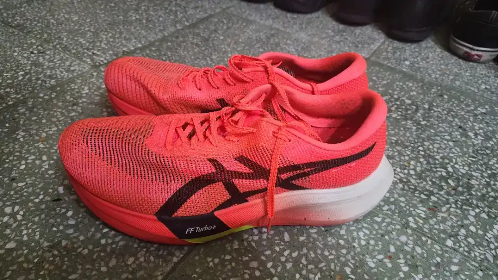 Sepatu lari running asics metaspeed sky original