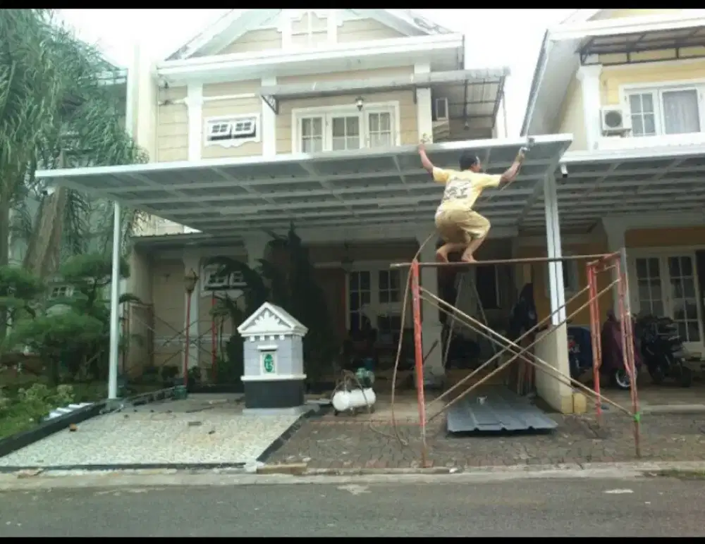 Kanopi yang katanya minimalis