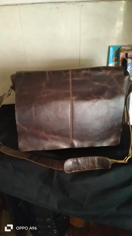 JUAL RUGI  Tas full kulit asli dan limited edition