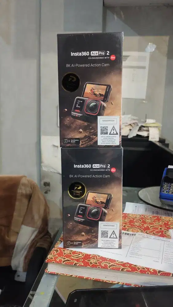 Insta360 Ace Pro 2 Action Camera 8K UltraHD Leica Lens - Dual Battery