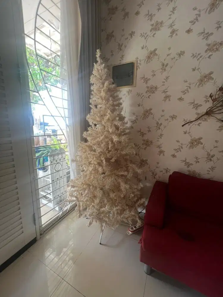Pohon natal siap pakai
