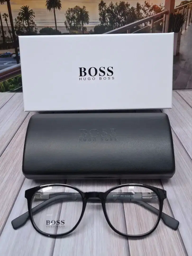 HUGO BOSS Ex Display Counter, Mulus, Size 52-20