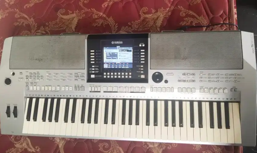 Yamaha PSR-S 910