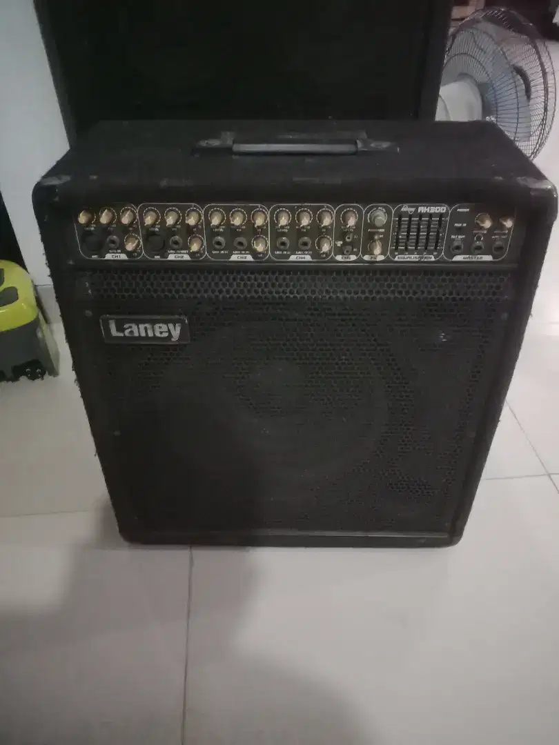 Ampli Laney AH300 amply Keyboard