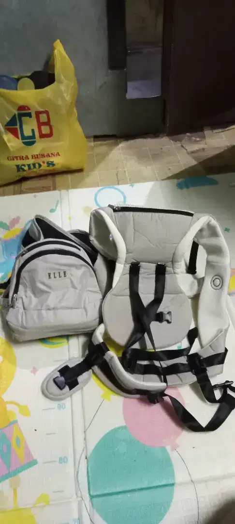 elle gendongan bayi
