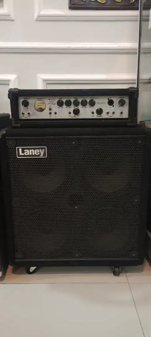 Head cabinet Bass Ashdown MAG 300 Evo II England