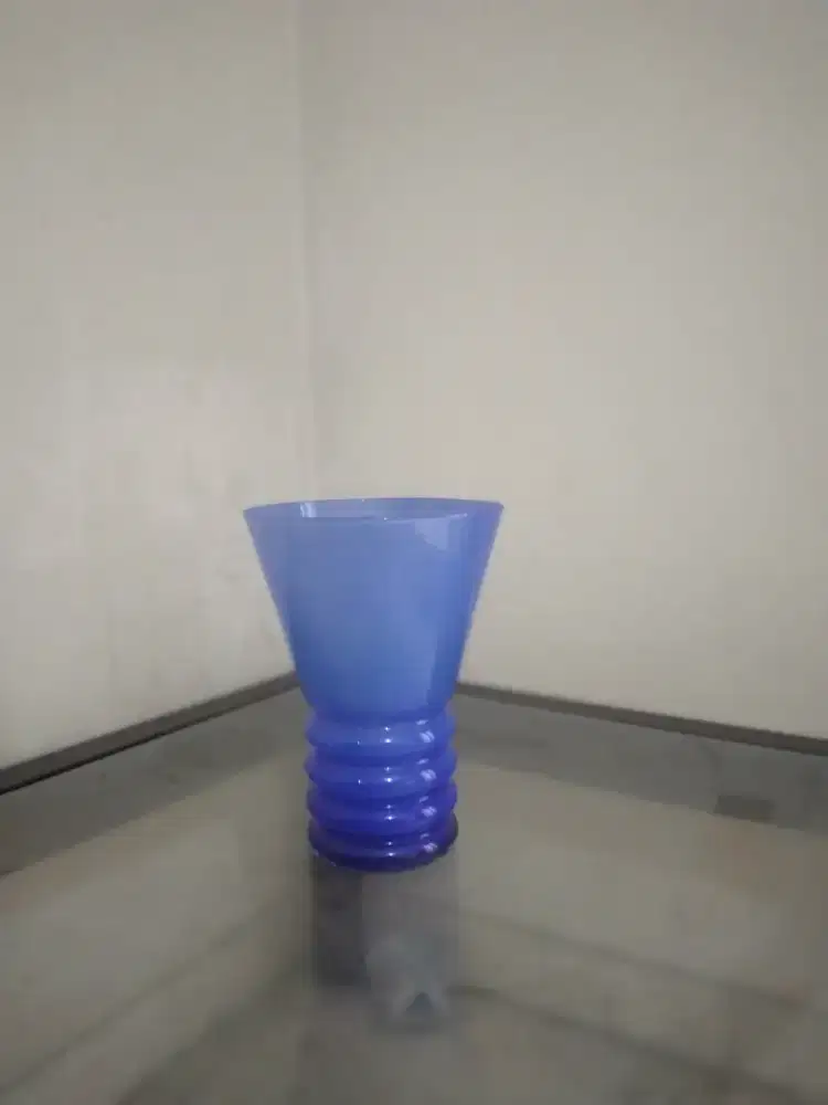 Dijual vas bunga warna biru