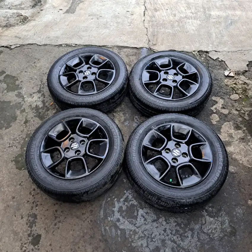 Velg dan ban r15 oem ignis bisa tt