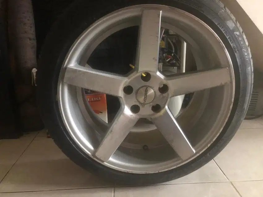 Dijual velg dan ban