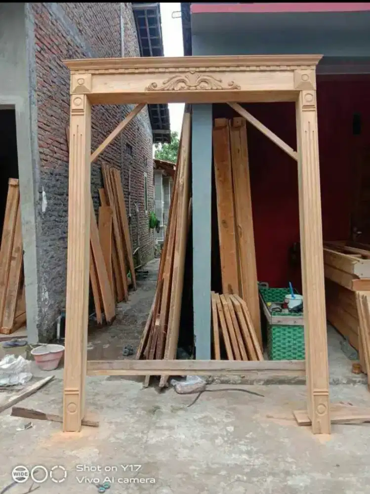 Kusen pintu jati