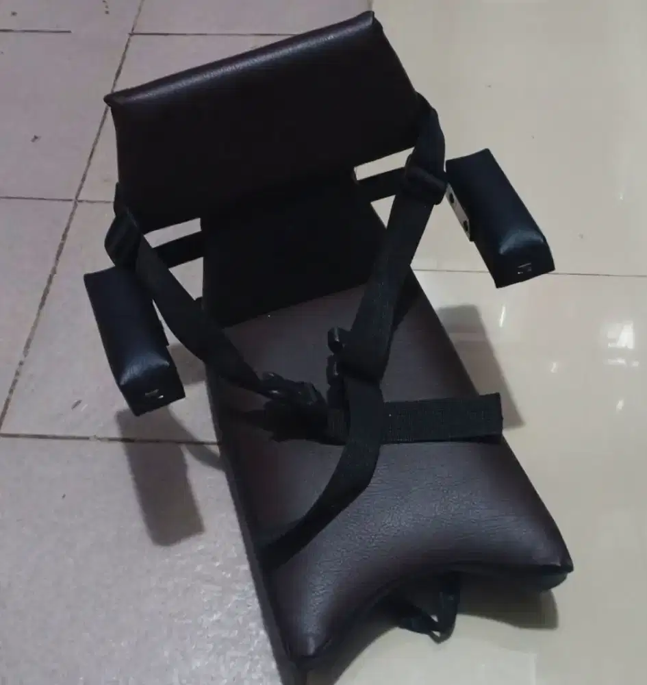 Kursi duduk anak utk motor vario..