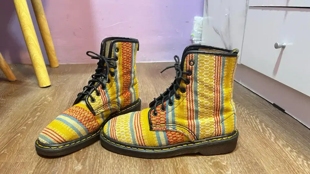 Sepatu dr. Martens docmart 1460 madein england super rare!!