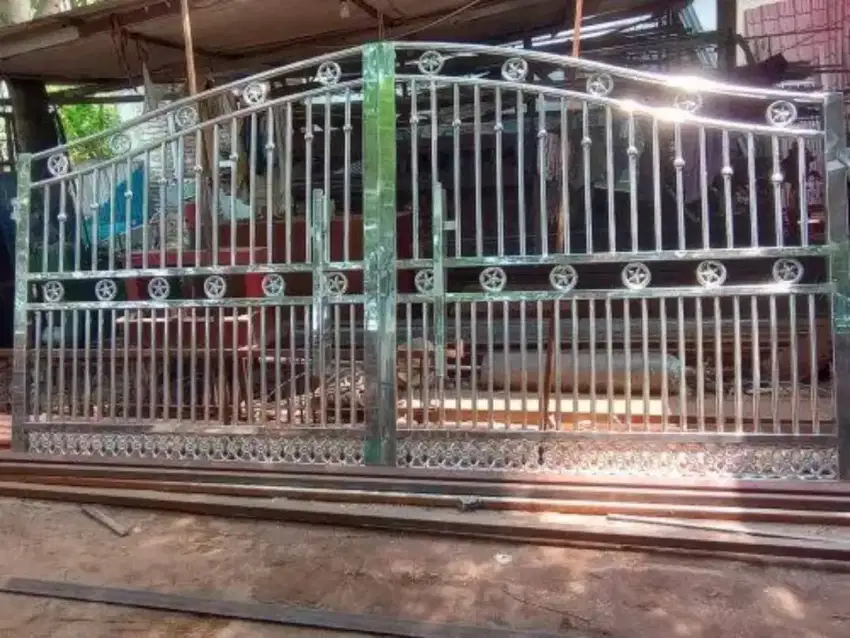 Canopy, Pagar Besi Tempa dan Stainless