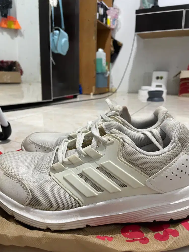 Sepatu bekas pribadi (Adidas, Converse All Star, Vans Slip on, Vans)