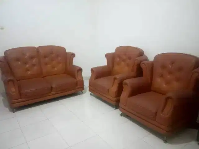 3 Kursi 4 seater Bangku Sofa Besar Brown Classic High Back Kulit Oscar