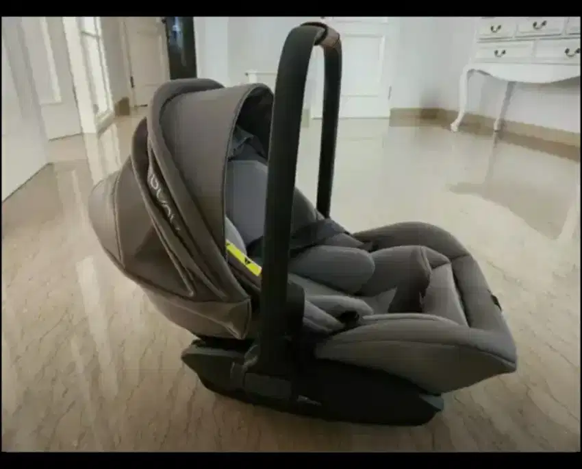 Car seat bayi bekas