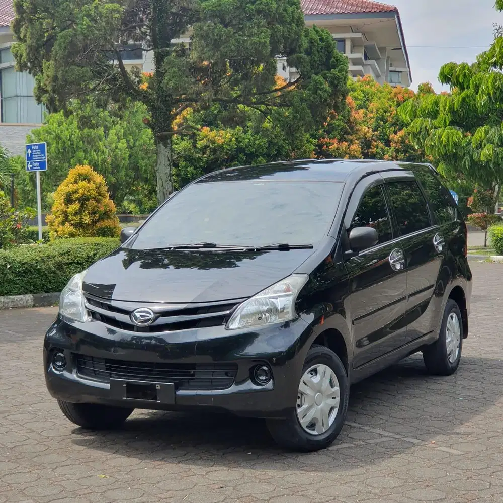 DP8JT DAIHATSU XENIA X MT HITAM 2013