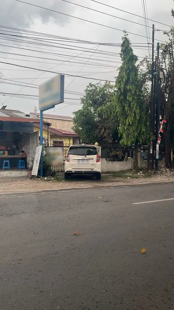 Dijual Tanah + Bangunan Jl M Nawi Lokasi Strategis (Elvia)