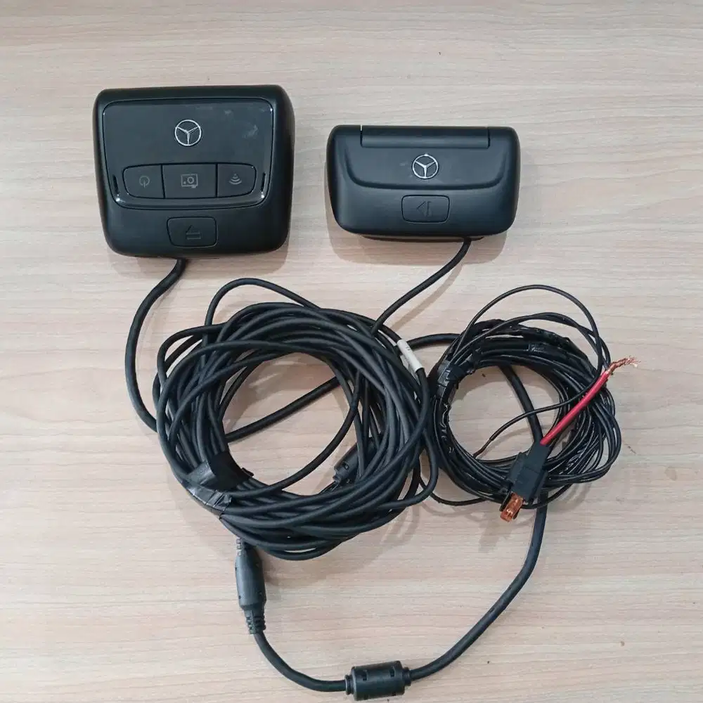 DashCam Original Mercedes-Benz Depan Belakang