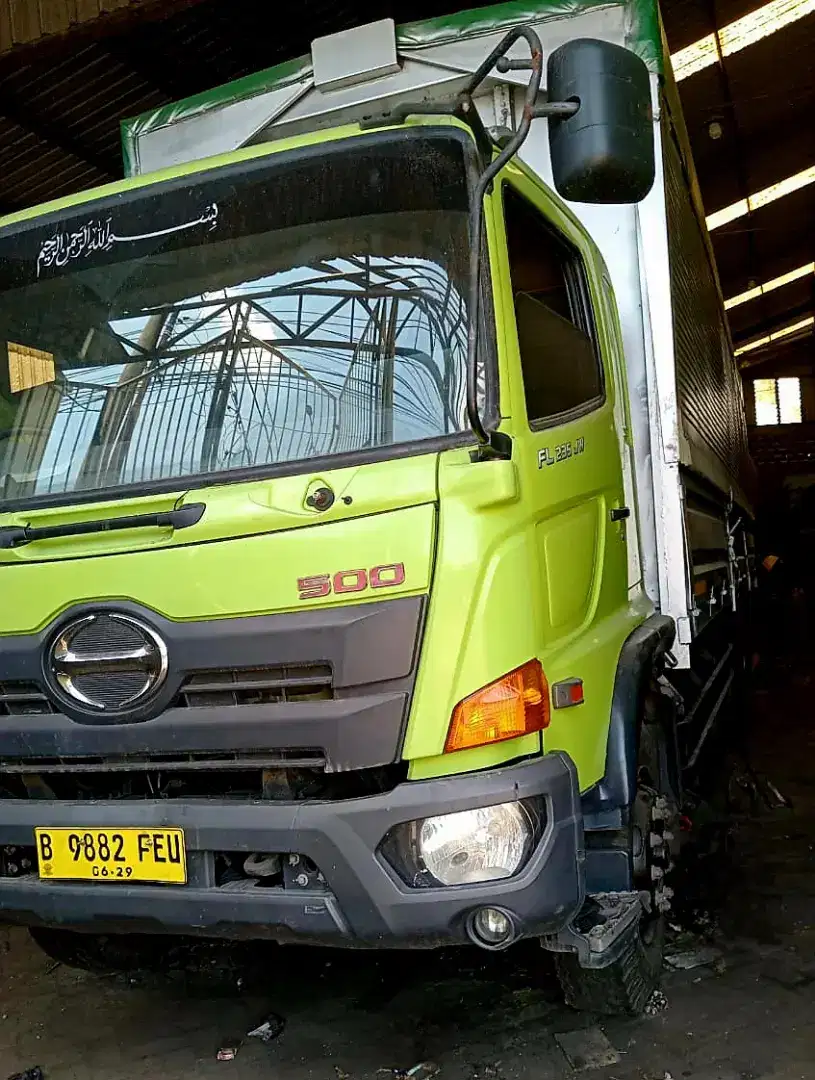Hino FL235JW Wingbox 2019