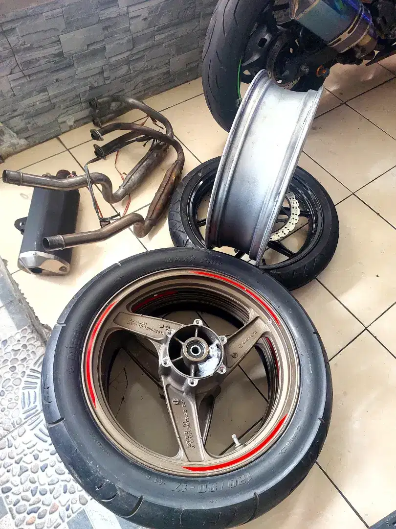 Velg ninja RR plus lain lain