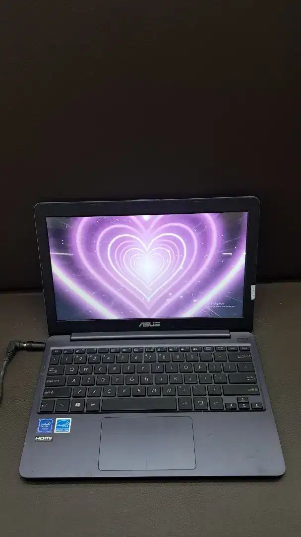 Laptop 1jtan – Windows 10 + Aplikasi Lengkap, aplikasi Siap Pakai!
