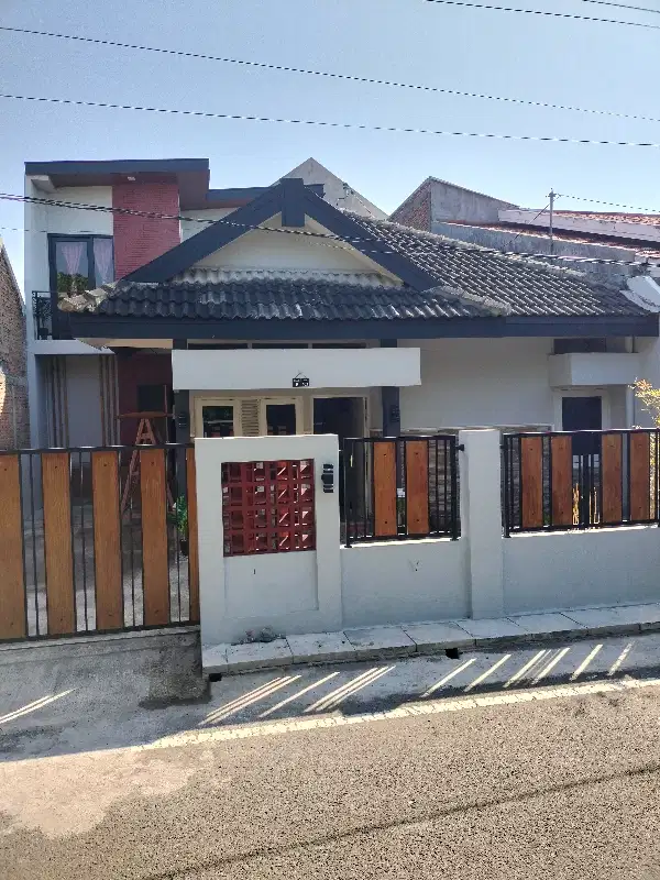 Homestay di Madiun Kota Rumah 2 lantai