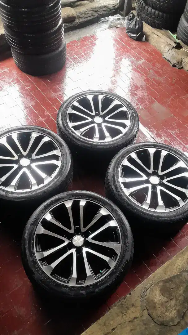 Velg Fortuner HSR R22 pcd 6*139.7 lebar 9 et20 .4pcs
