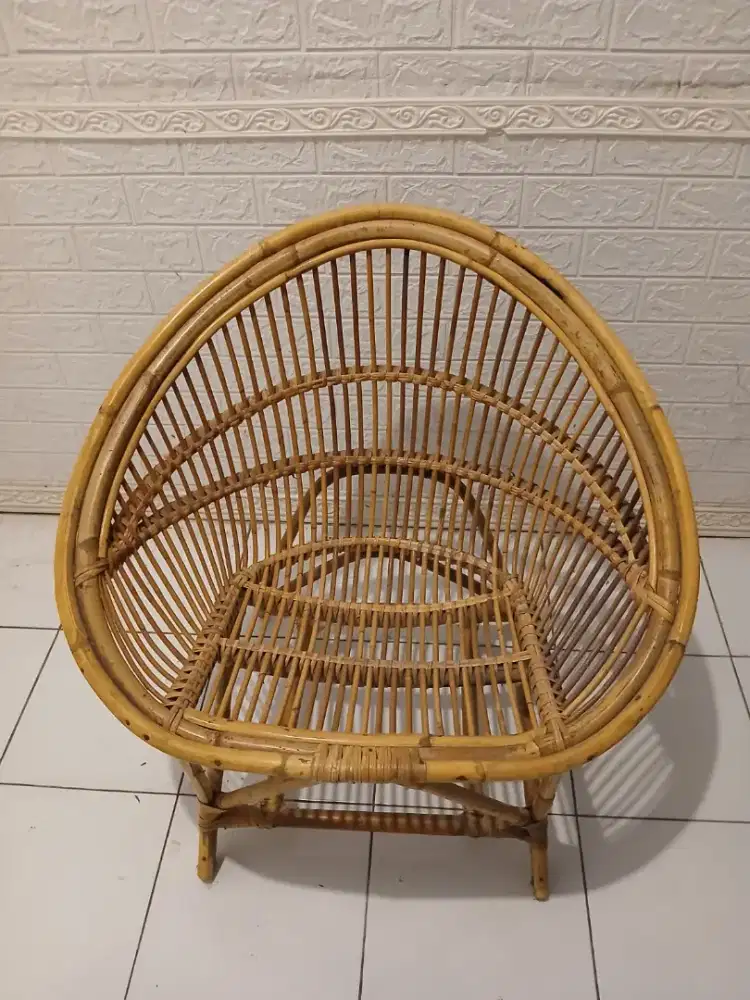 Kursi rotan asli