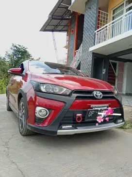 Di Jual Mobil Toyota Yaris, 1.5 S M/T, warna Merah, Bensin, 2017