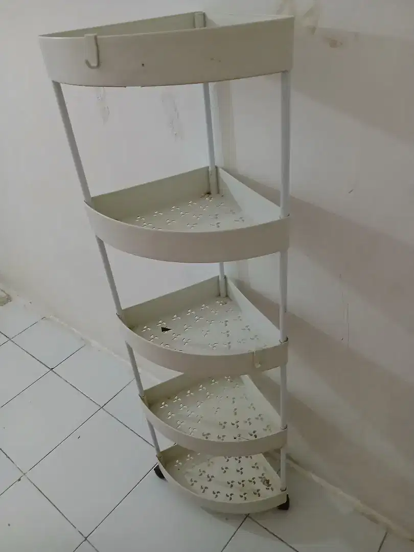 Rak serba guna minimalis