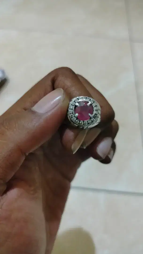 Cincin Perak Rubi