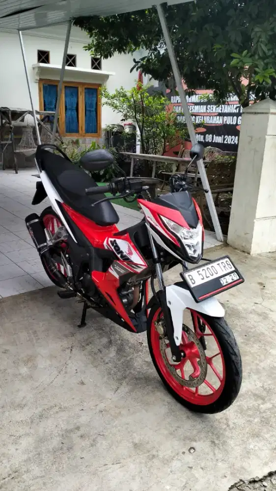 Bissmillah dijual motor Honda Sonic 2024