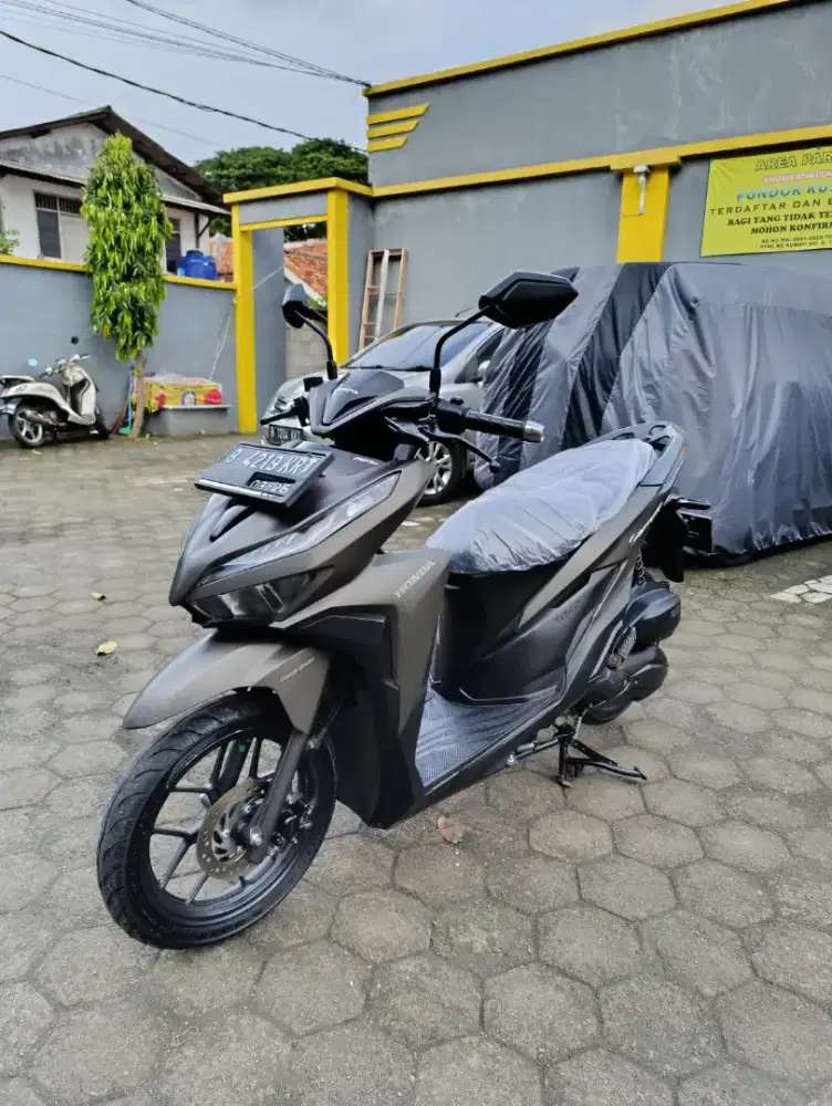 Bissmillah dijual motor Honda Vario LED new 2021 pemakaian