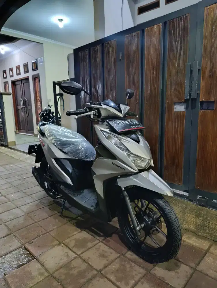 Bissmillah dijual motor Honda beat deluxe 2021