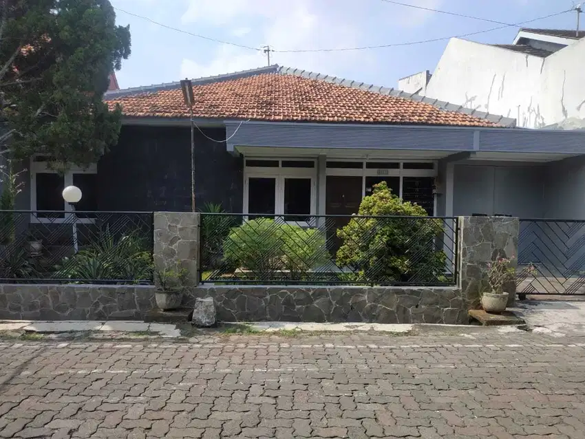 RUMAH FULL FURNISH PEDURUNGAN SEMARANG TIMUR