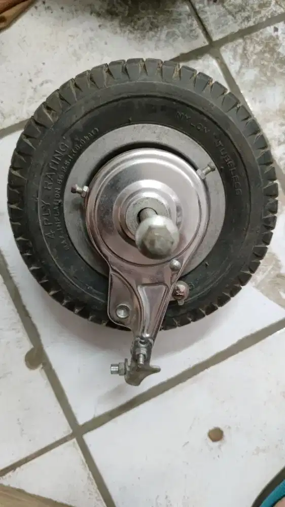 Roda belakang skuter (gir)