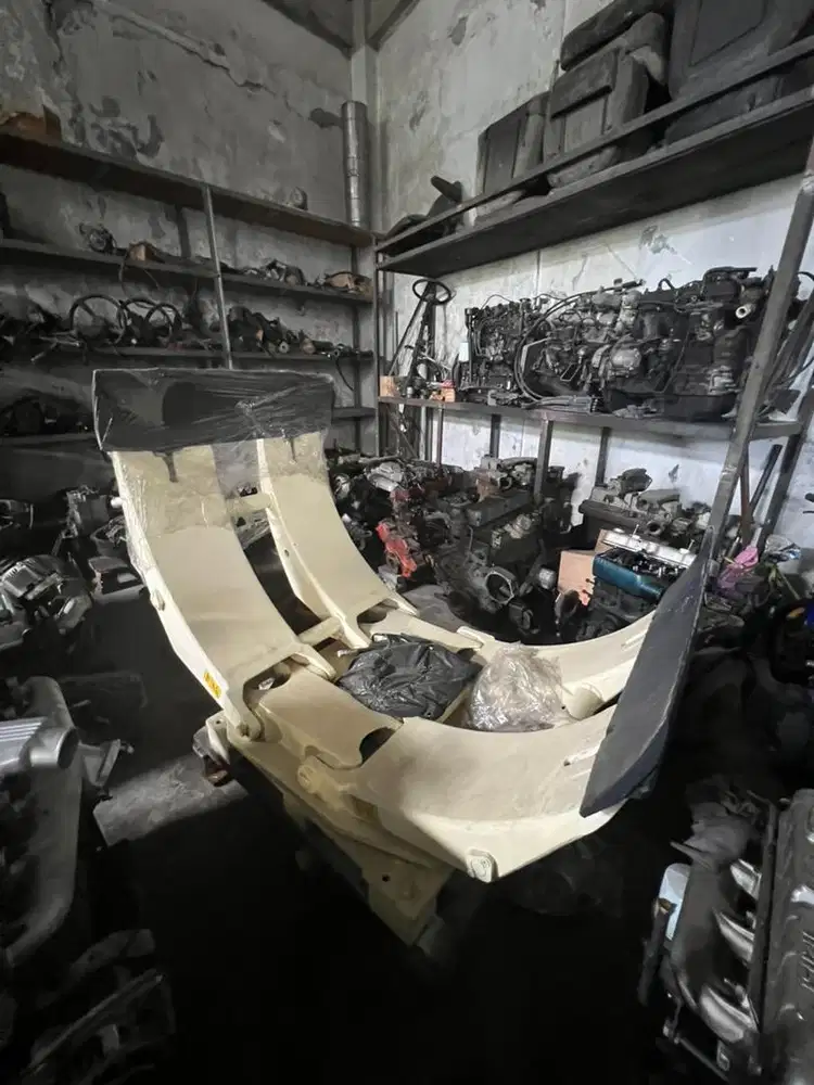 Paper Roll Clamp Forklift 2.5 Ton - 3 Ton. Max lebar 136 cm.