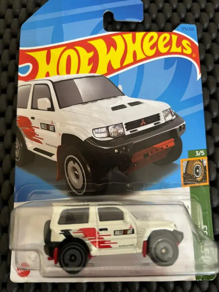 Mitsubishi Pajero Evolution