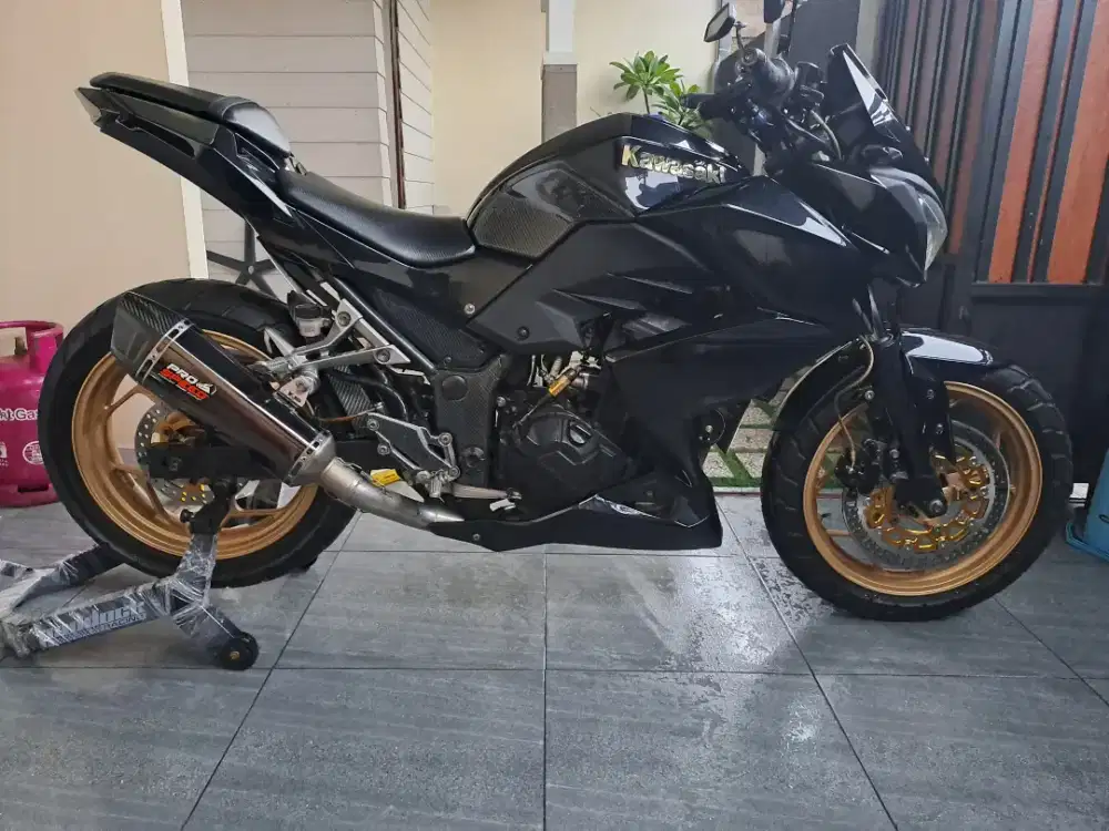 KAWASAKI NINJA Z 250 BLACK - DIJUAL CEPAT