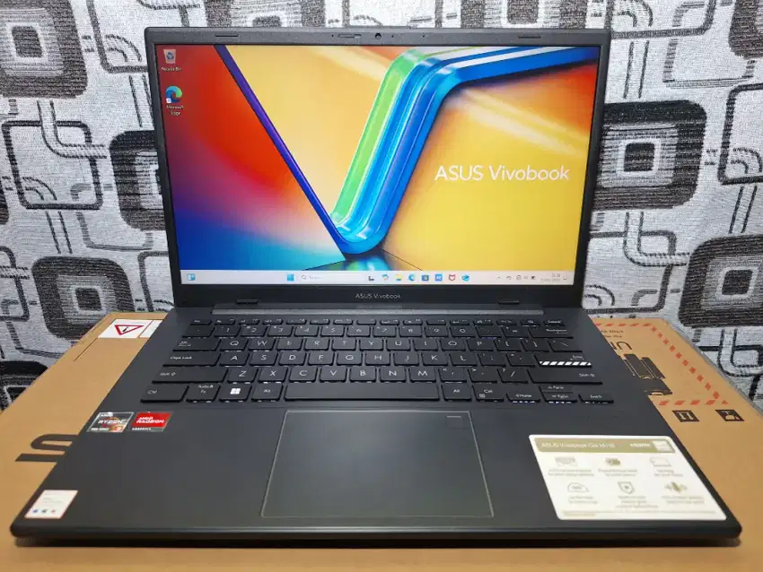 Laptop Asus VivoBook Go 14 Ryzen 3 ram 8gb SSD key nyala Garansi resmi