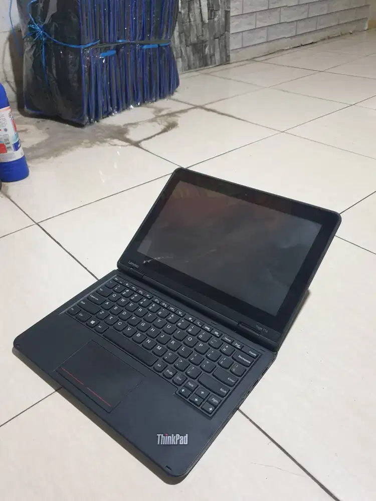 Jual Cepattt Lenovo Yoga 11e Touchscreen Celeron Ram 4Gb SSD 128Gb