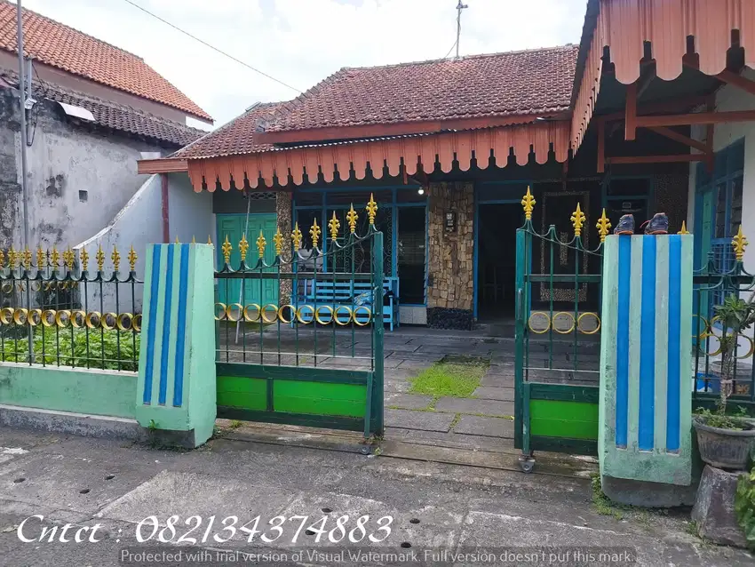 Dijual tanah bonus bangunan, Dekat banyak kampus, cocok untuk kost