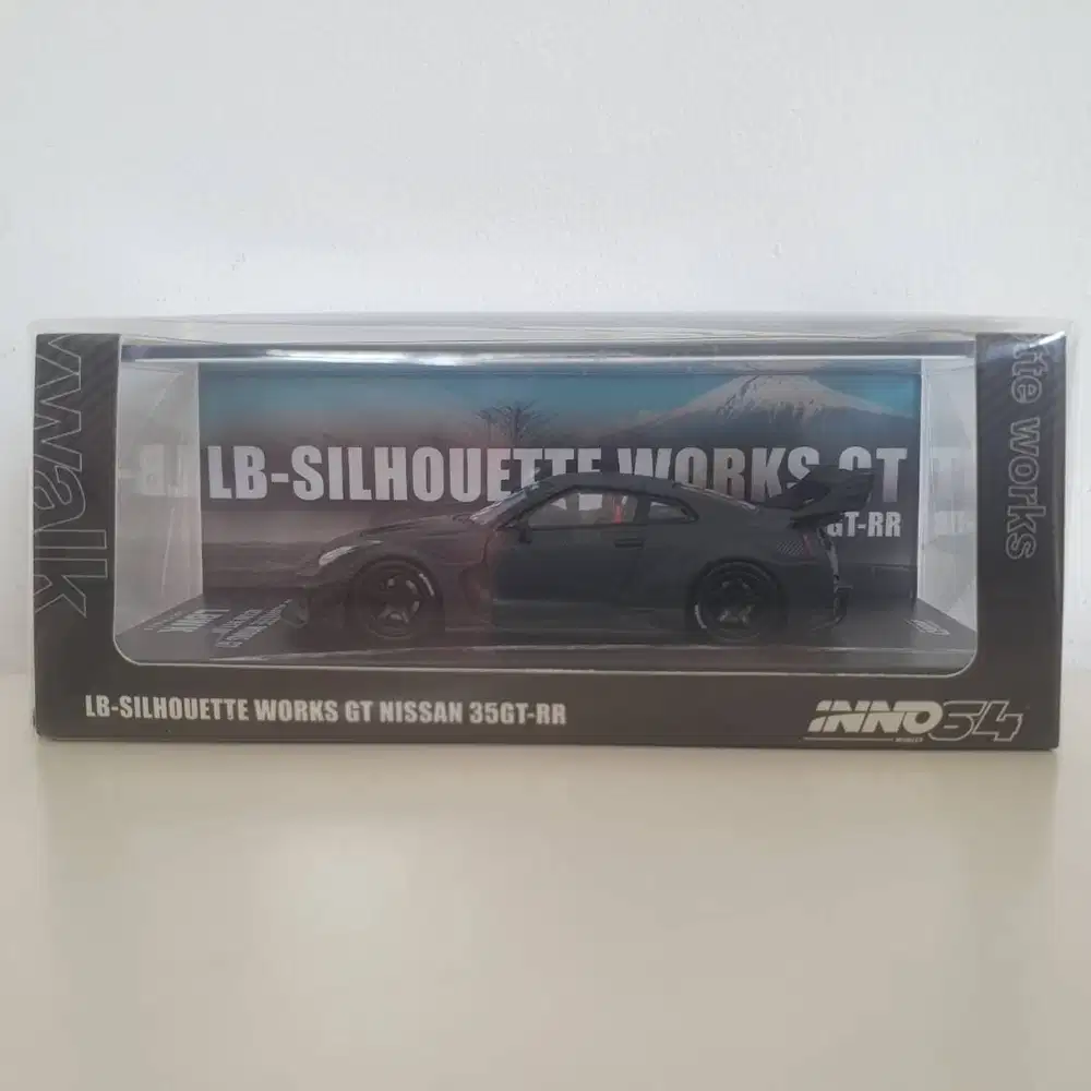 Inno64 LB-Silhouette Works GT 1/64 (Nissan 35GT-RR, Full Dry Carbon)
