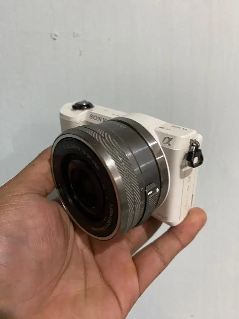 Sony a5000 putih bekas