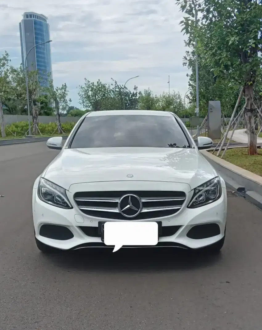 Mercy C200 2.0 AT AMG 2016 Putih