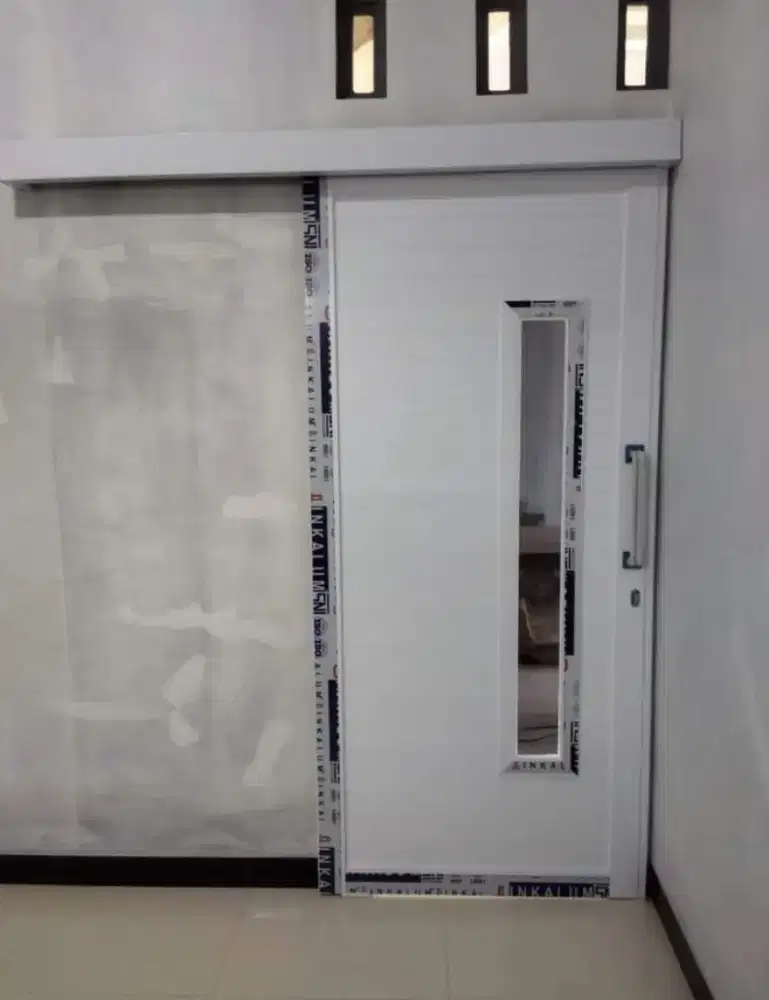 Pintu geser alumunium